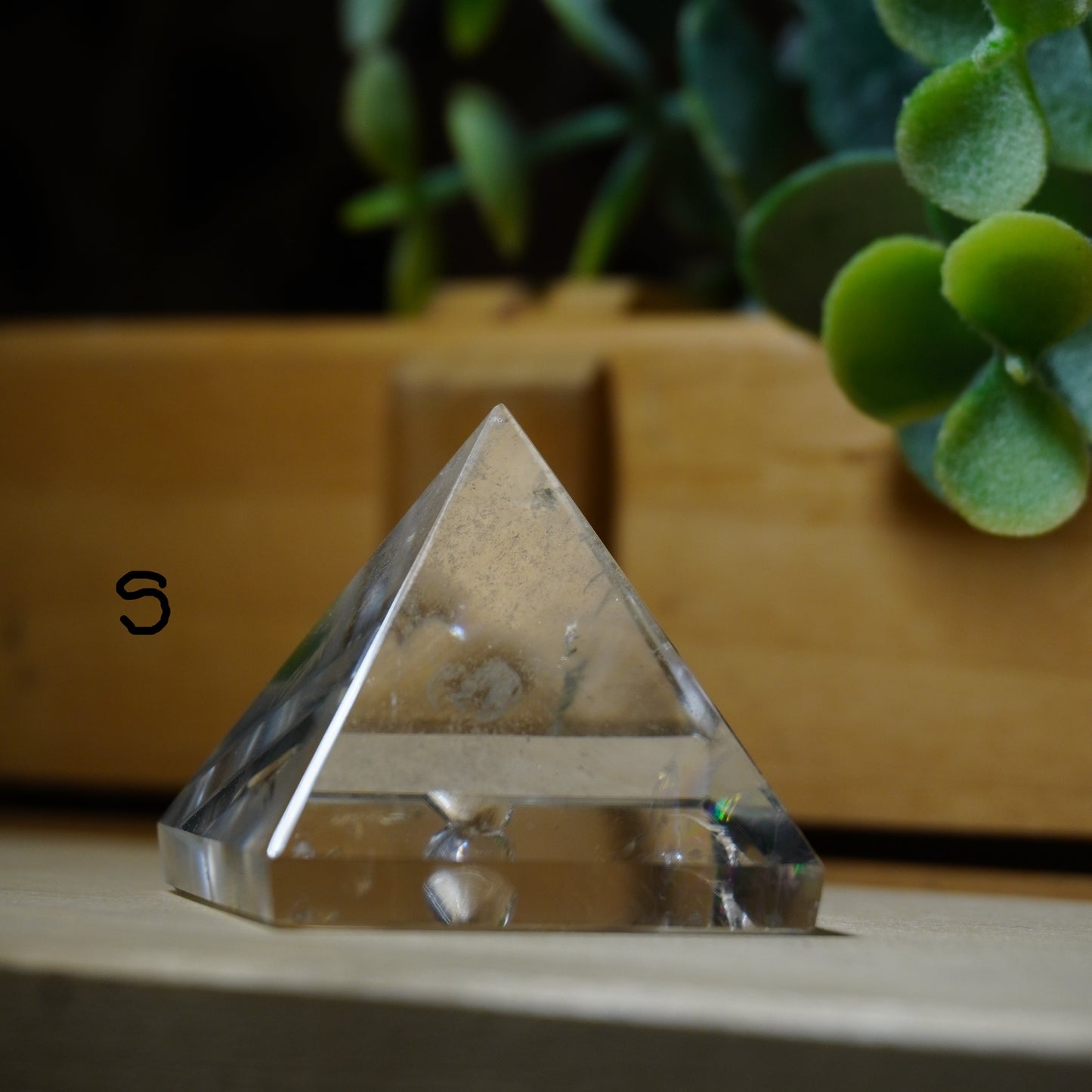 Brazilian Clear Quartz Pyramid: Enhance Clarity and Energy Flow