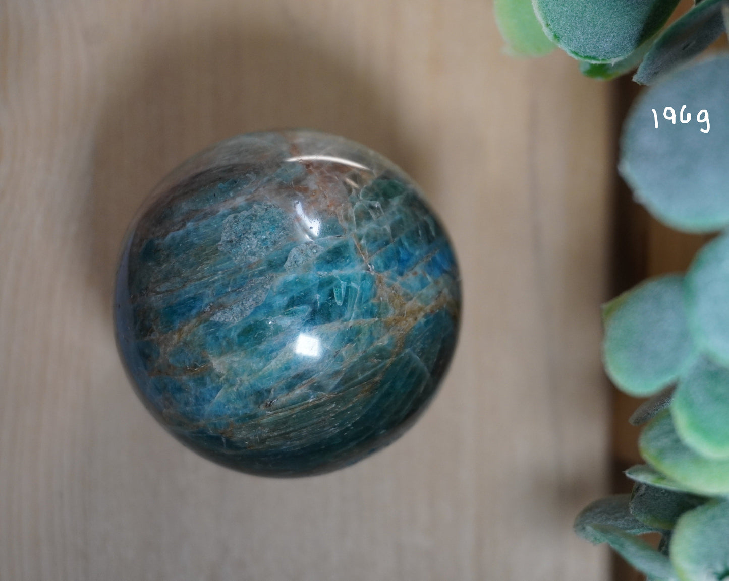 Unlock Spiritual Fulfillment with Apatite Sphere: Enhance Clarity and Purpose!