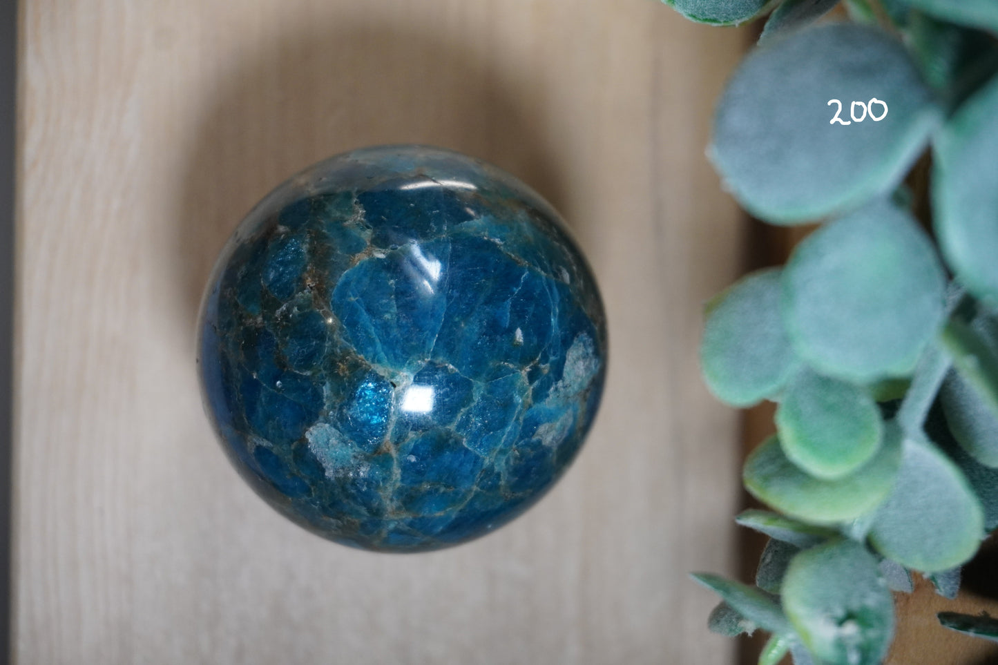 Unlock Spiritual Fulfillment with Apatite Sphere: Enhance Clarity and Purpose!