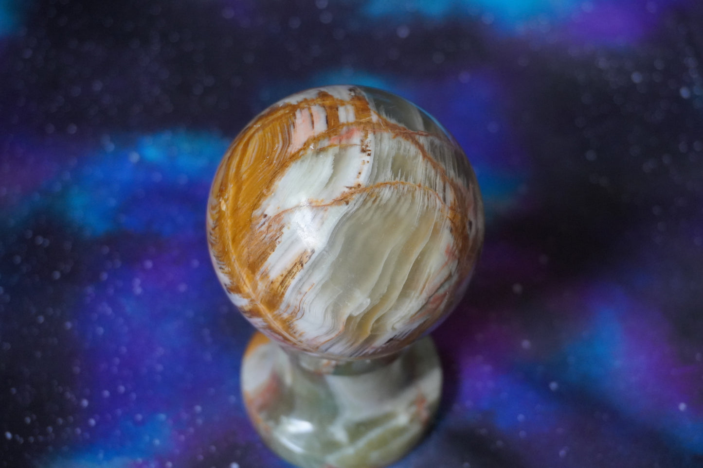 Green Onyx Sphere with Stand: Harmony and Strength